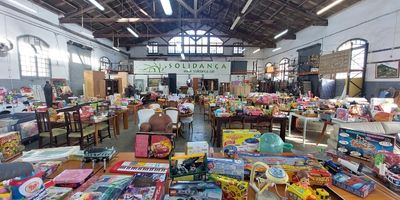 Èxit en la venda solidària de joguines de Solidança!
