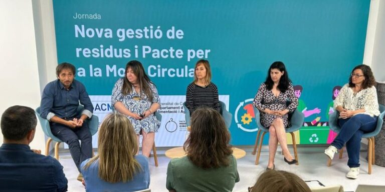 Debatem sobre les necessitats del residu tèxtil a la Jornada ‘Nova gestió de residus i Pacte per a la Moda Circular’ 