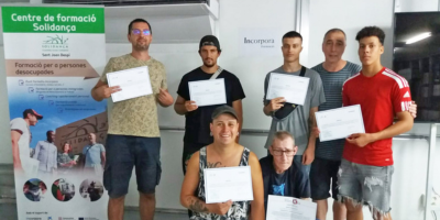 Solidança entrega els diplomes a l’alumnat del curs d’auxiliar de magatzem d’ecommerce