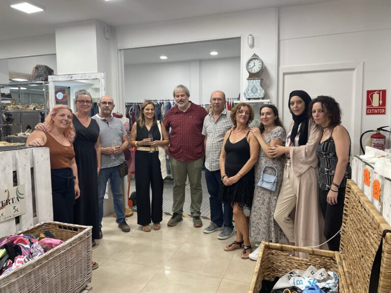 Solidança Roba Amiga trasllada la botiga de roba de segona mà a Manresa