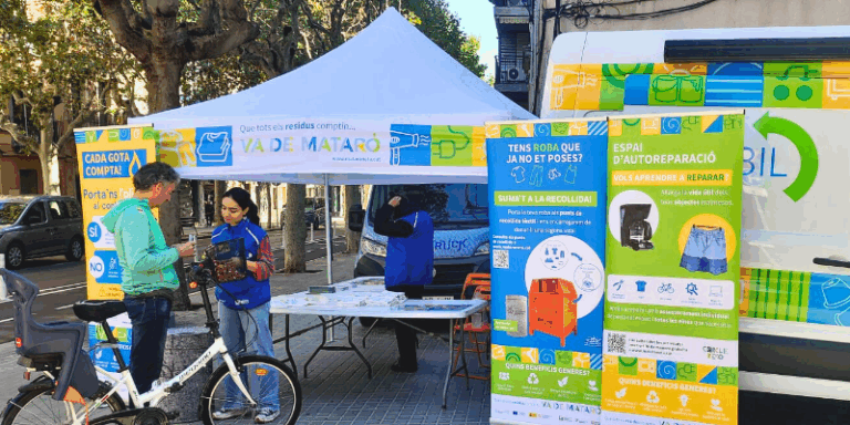 Éxito de los puntos informativos de la campaña «Otros Residuos» en Mataró 