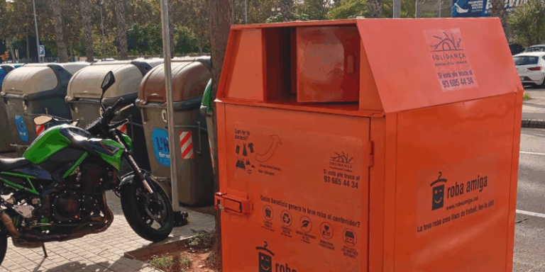 Solidança inicia la recollida tèxtil a l’Hospitalet amb 50 nous contenidors